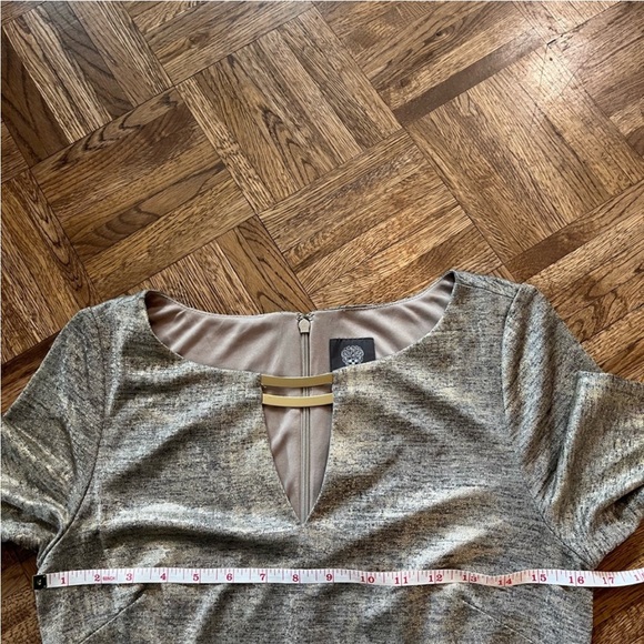 Vince Camuto Gold Metallic Shimmer Long Sleeve Dress Size 6 - Picture 10 of 16
